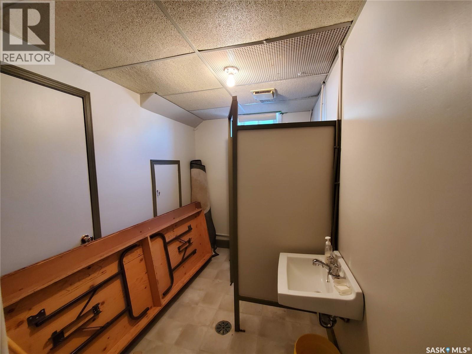 242 Third Avenue S, Kamsack, SK