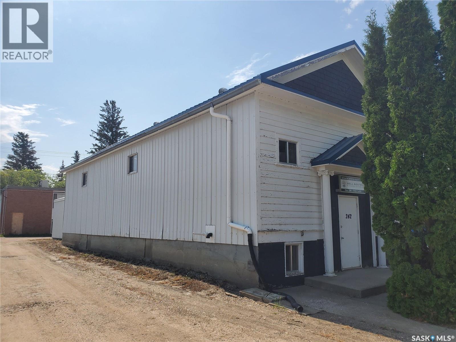 242 Third Avenue S, Kamsack, SK