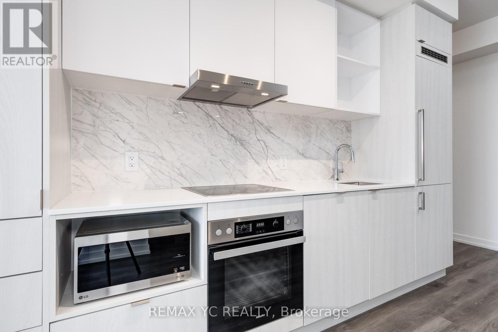7108 - 138 Downes Street, Toronto, ON - Indoor Photo Showing Kitchen