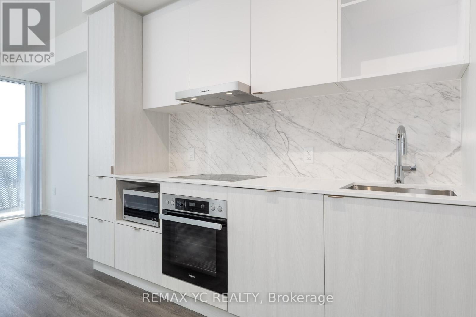 7108 - 138 Downes Street, Toronto, ON - Indoor Photo Showing Kitchen
