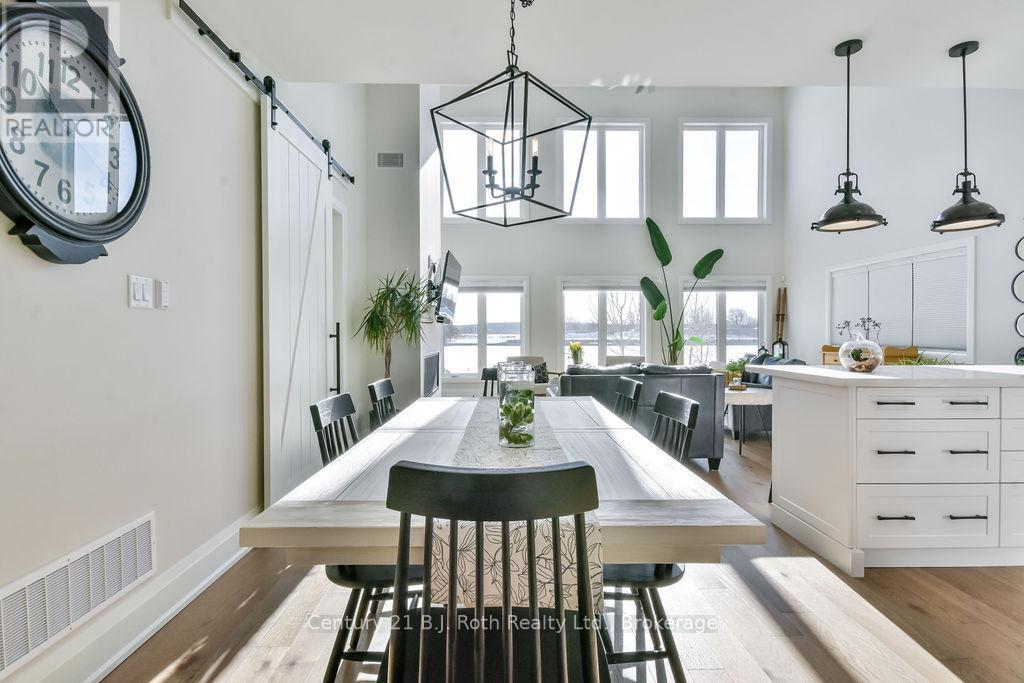 27 - 53 Dock Lane, Tay (Port Mcnicoll), ON - Indoor Photo Showing Dining Room