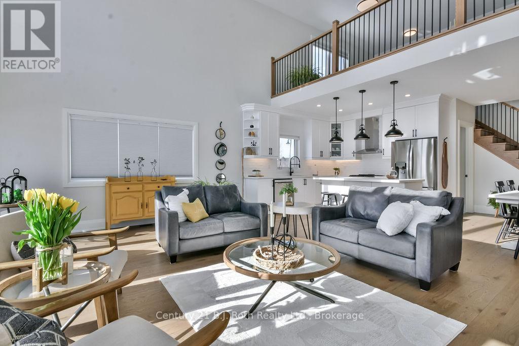 27 - 53 Dock Lane, Tay (Port Mcnicoll), ON - Indoor Photo Showing Living Room