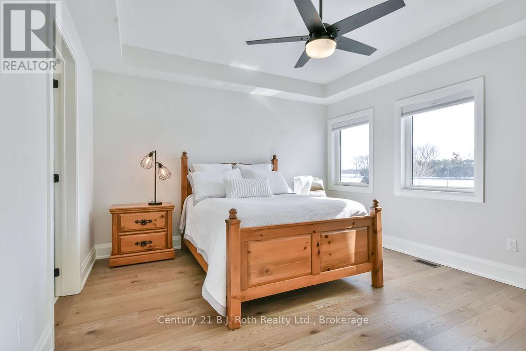 27 - 53 Dock Lane, Tay (Port Mcnicoll), ON - Indoor Photo Showing Bedroom