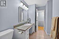 4 peice bathroom on 2nd floor -