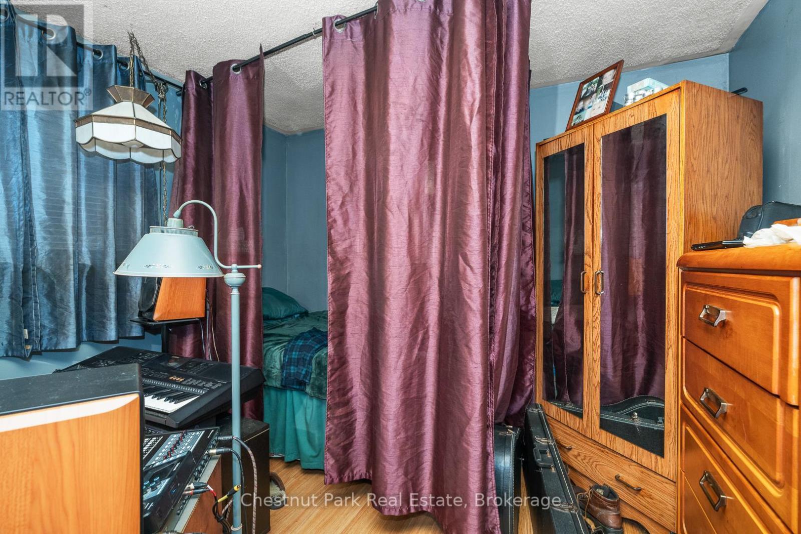 Lower Level Bachelor - 84 Hiram Street, Bracebridge (Macaulay), ON - Indoor With Storage