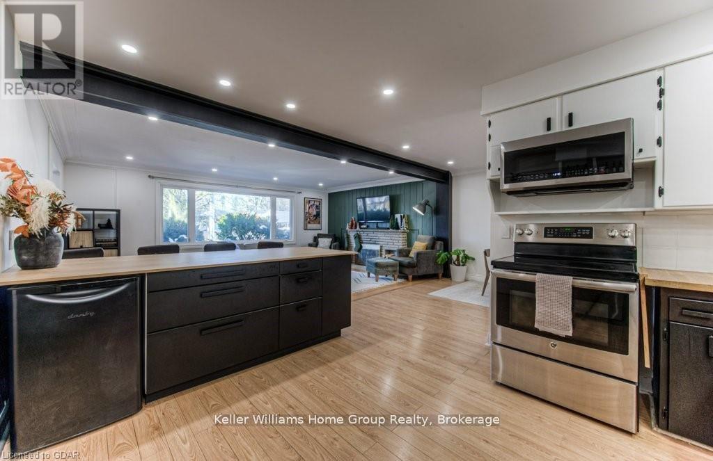 16A - 1085 Queens Boulevard, Kitchener, ON - Indoor Photo Showing Kitchen With Upgraded Kitchen
