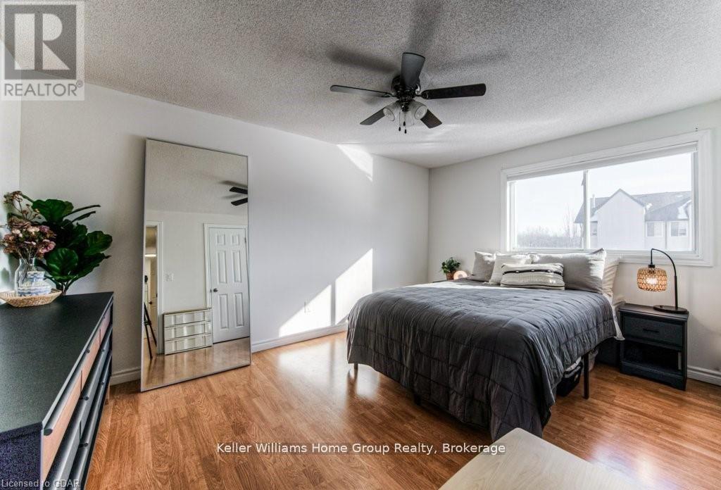 16A - 1085 Queens Boulevard, Kitchener, ON - Indoor Photo Showing Bedroom