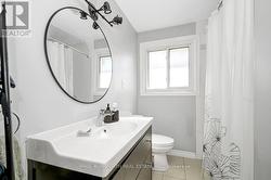 Apt 2-4 Piece Bathroom -