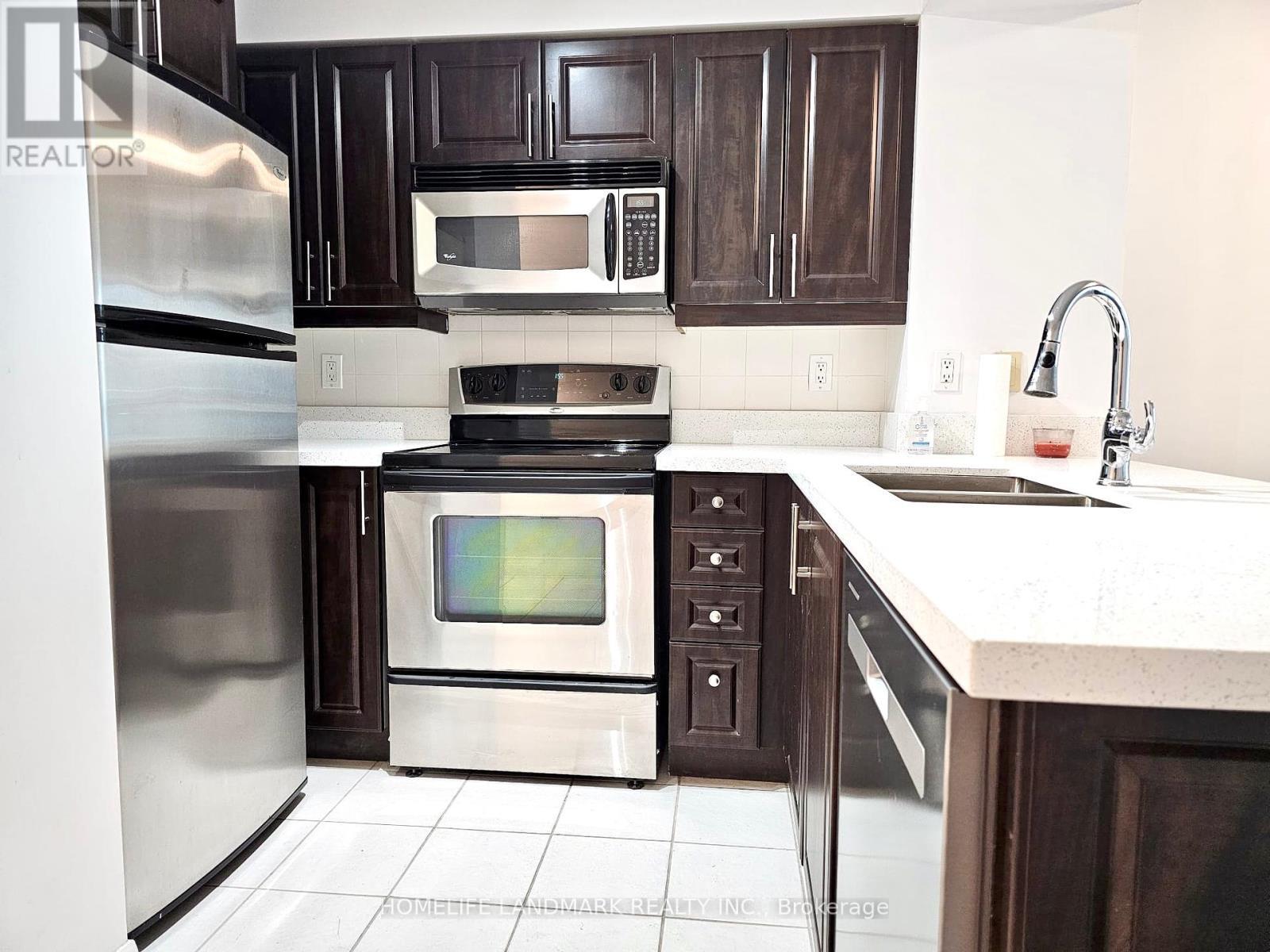 606 - 219 Fort York Boulevard, Toronto, ON - Indoor Photo Showing Kitchen With Double Sink