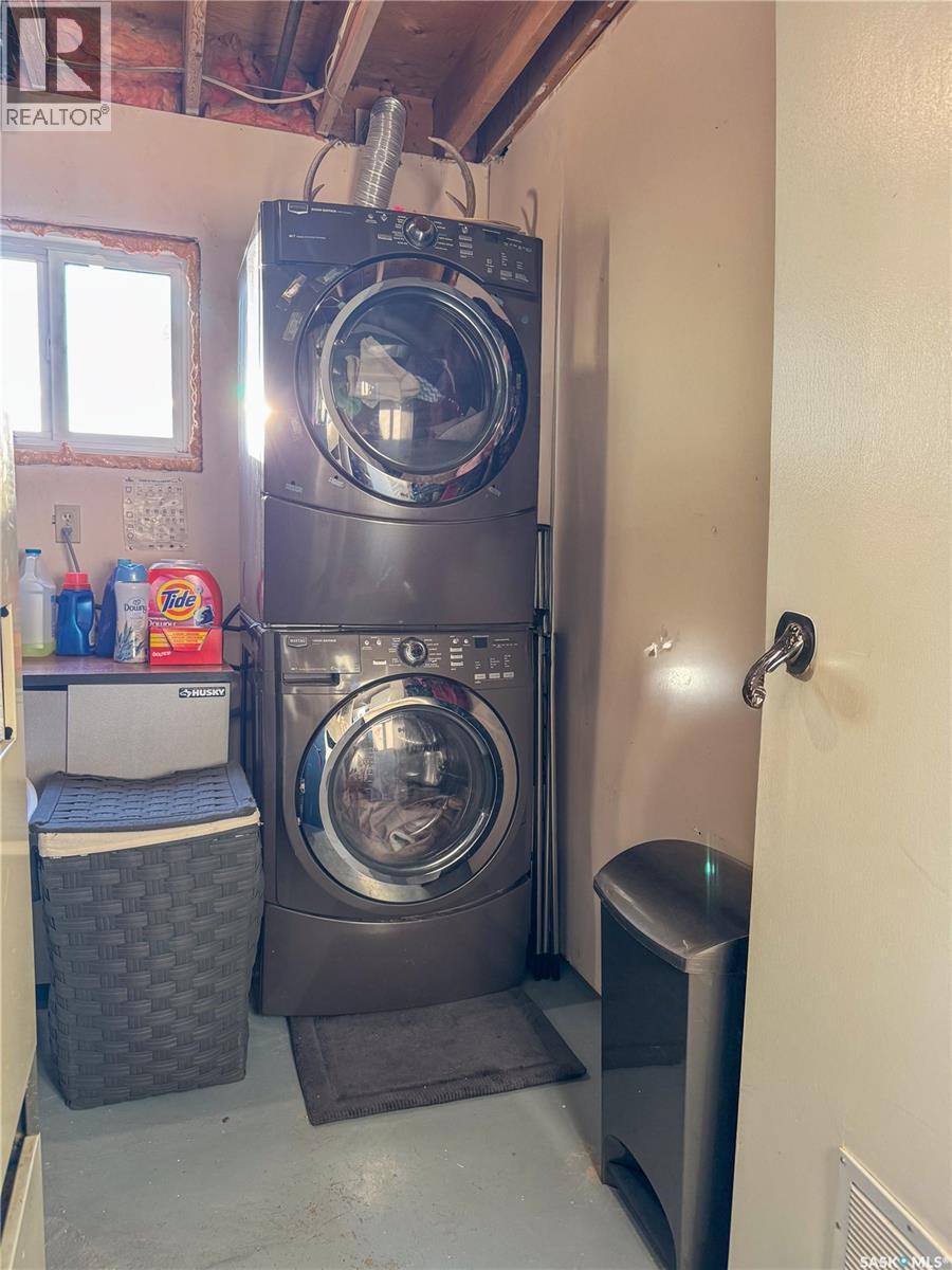 21 Maple Place, Birch Hills, SK - Indoor Photo Showing Laundry Room