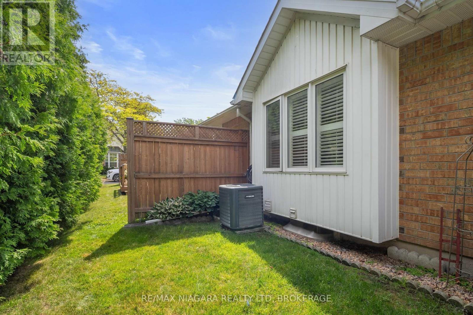 17 - 2684 Mewburn Road, Niagara Falls (Casey), ON - Outdoor With Exterior