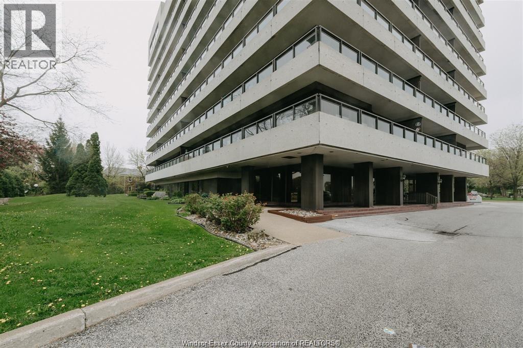 5125 Riverside Drive East Unit# 504, Windsor, ON - Outdoor