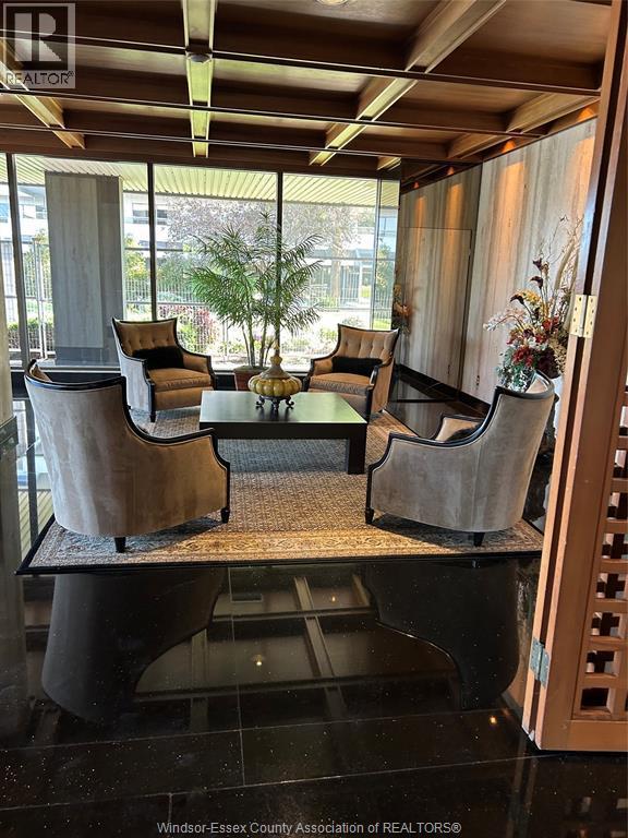 5125 Riverside Drive East Unit# 504, Windsor, ON - Indoor