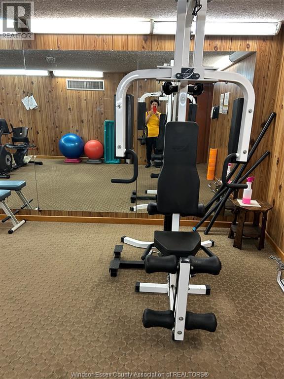 5125 Riverside Drive East Unit# 504, Windsor, ON - Indoor Photo Showing Gym Room