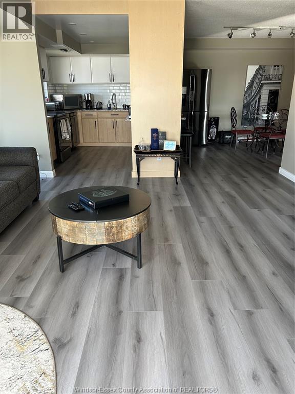 5125 Riverside Drive East Unit# 504, Windsor, ON - Indoor Photo Showing Other Room