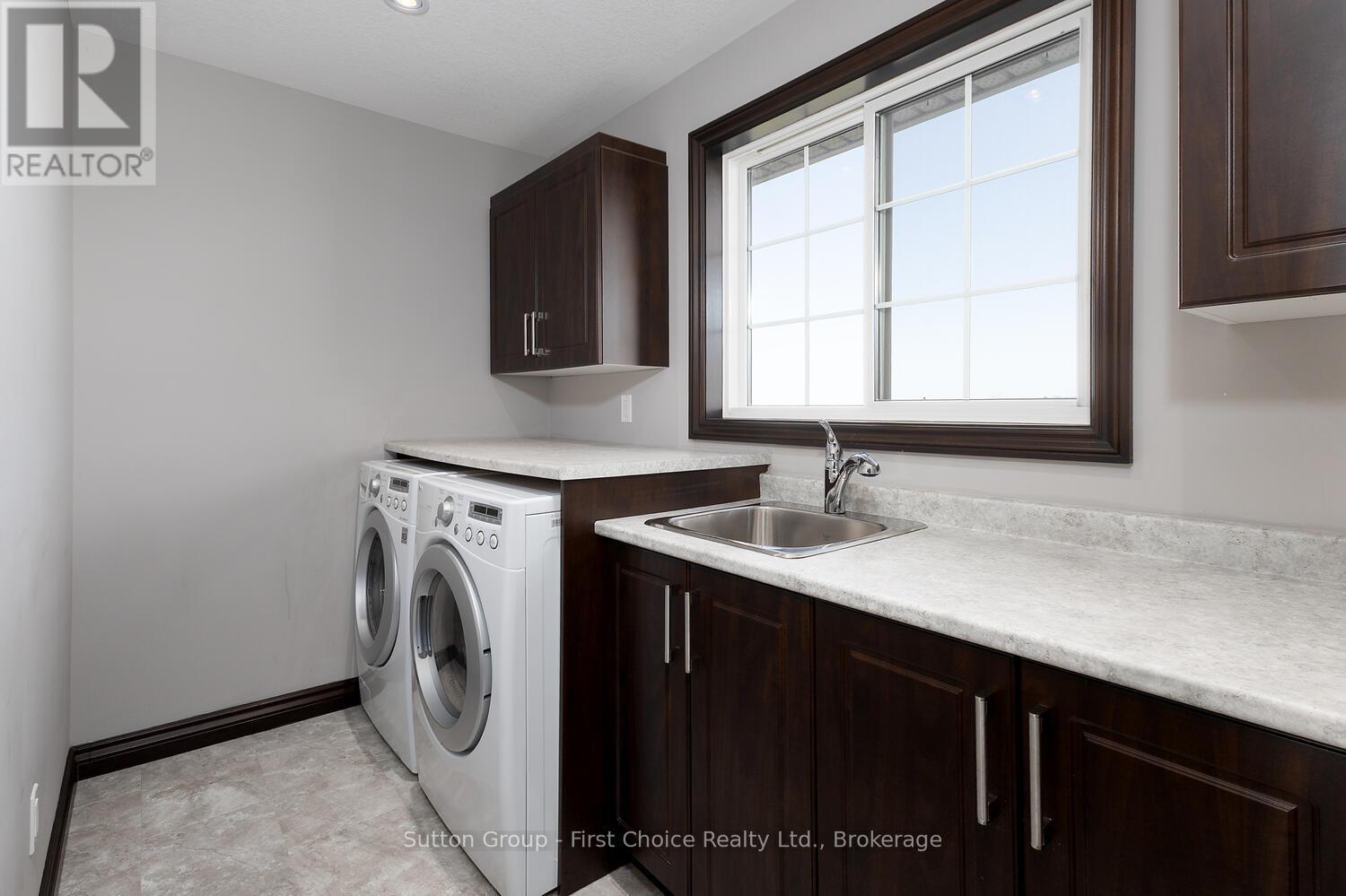 3321 Perth Road 140, Perth South (Downie), ON - Indoor Photo Showing Laundry Room
