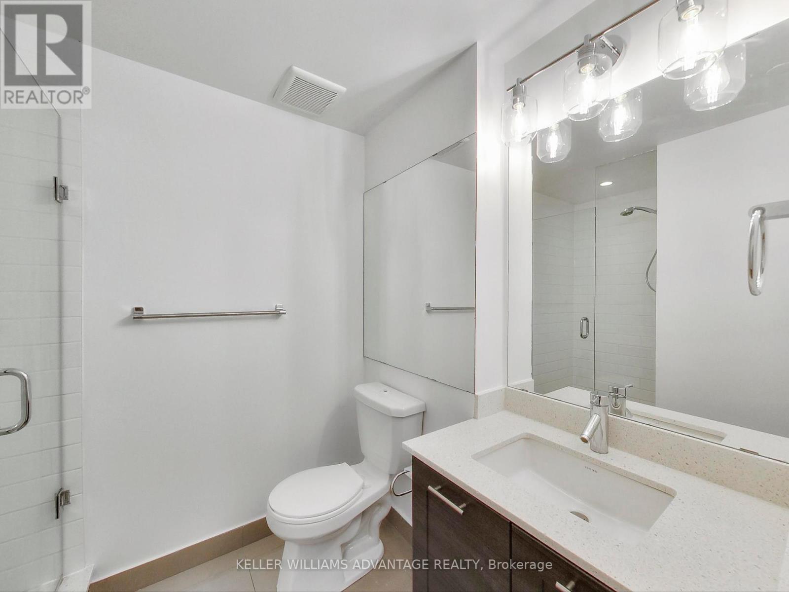 1104 - 2200 Lake Shore Boulevard W, Toronto, ON - Indoor Photo Showing Bathroom