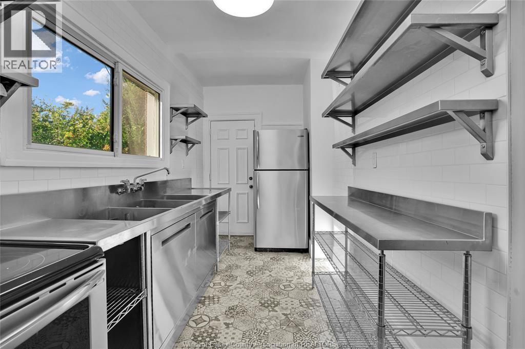 2159 Pelissier, Windsor, ON - Indoor Photo Showing Kitchen With Stainless Steel Kitchen