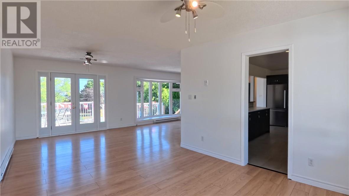 69 Robinson Street W, Little Current, ON - Indoor Photo Showing Other Room