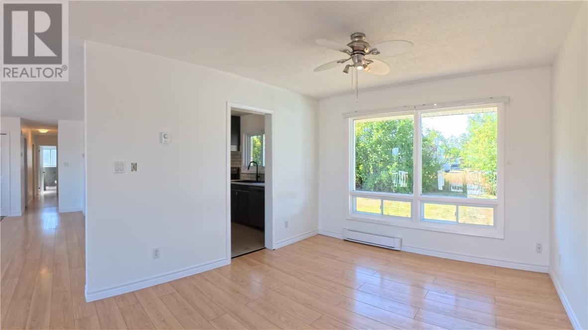 69 Robinson Street W, Little Current, ON - Indoor Photo Showing Other Room