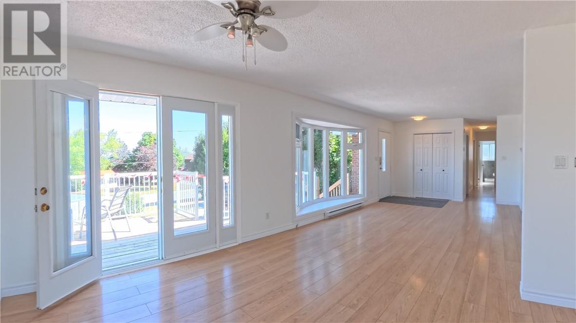 69 Robinson Street W, Little Current, ON - Indoor Photo Showing Other Room