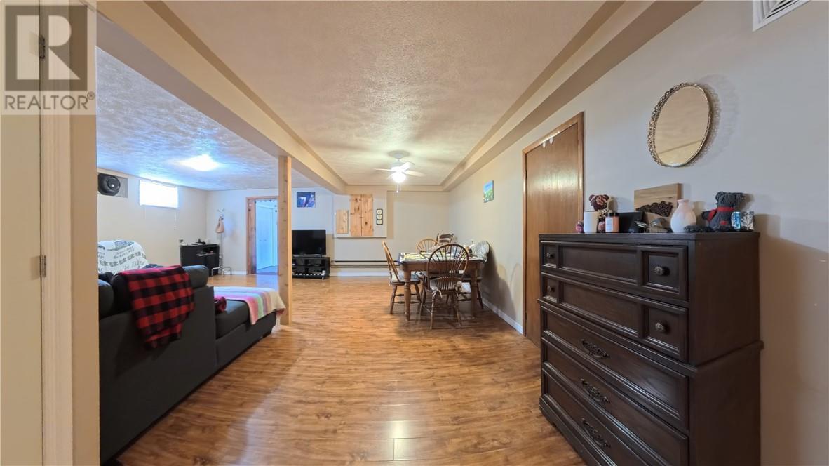 69 Robinson Street W, Little Current, ON - Indoor