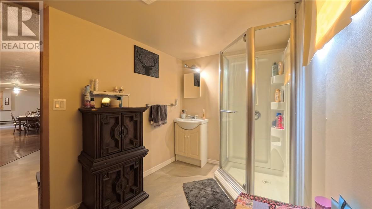 69 Robinson Street W, Little Current, ON - Indoor Photo Showing Other Room