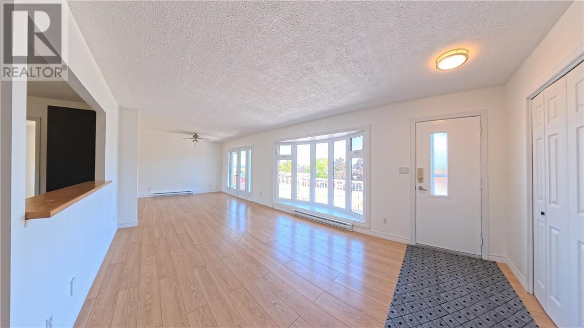 69 Robinson Street W, Little Current, ON - Indoor Photo Showing Other Room