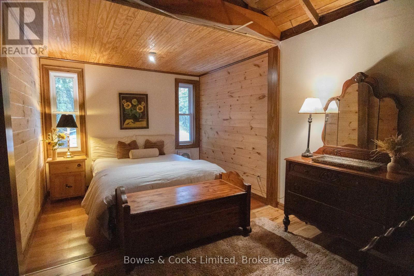 408 Couchs Road, North Kawartha, ON - Indoor Photo Showing Bedroom