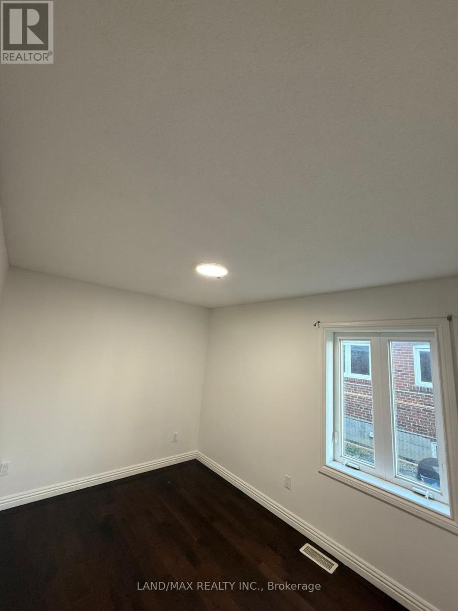 464 Warden Avenue, Toronto, ON - Indoor