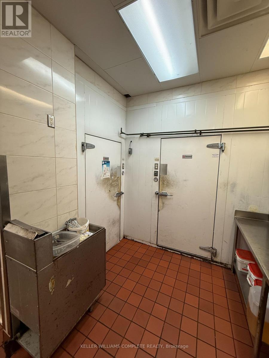 1508 Upper James Street, Hamilton, ON