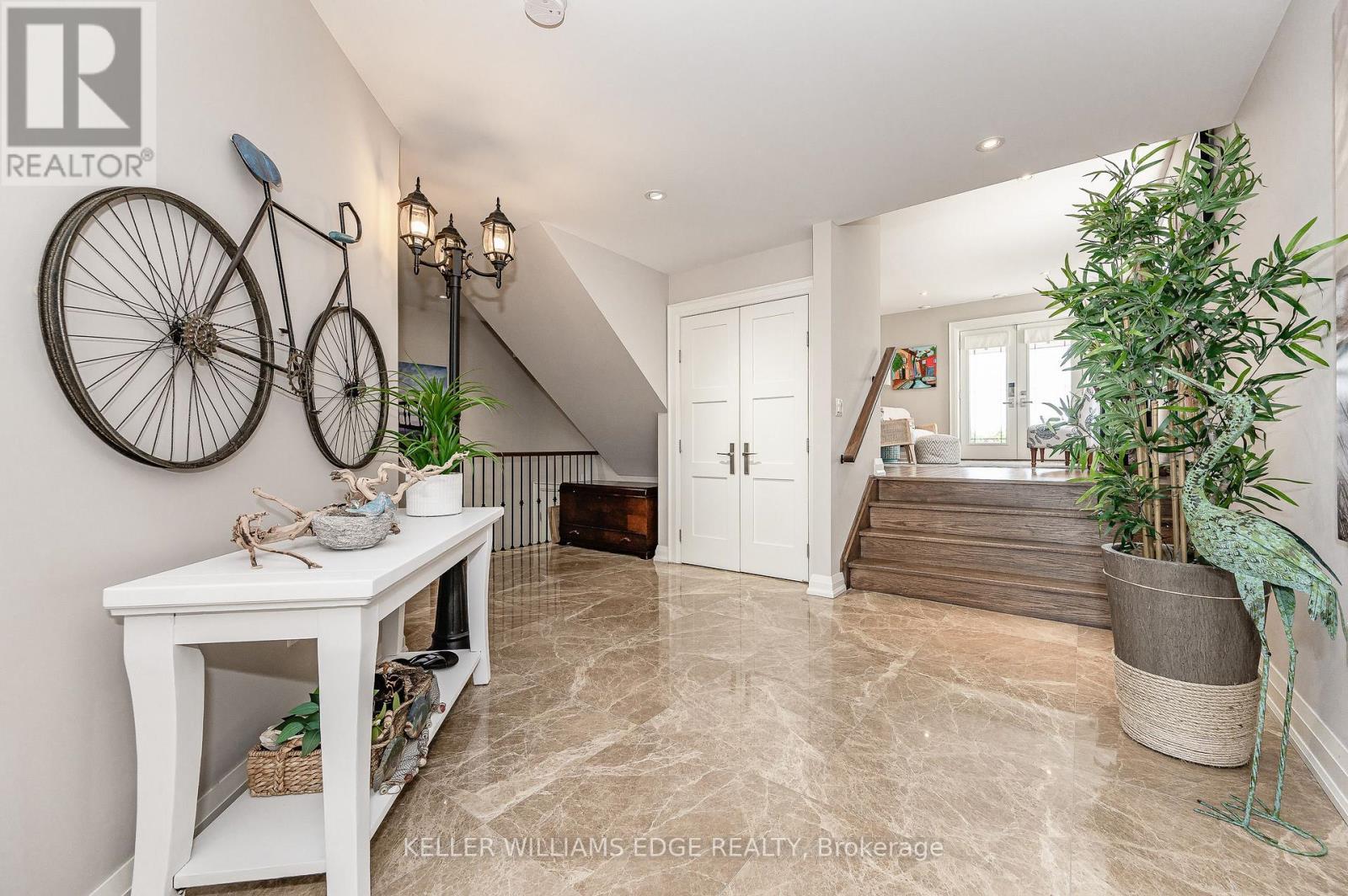 1081 Beach Boulevard, Hamilton, ON - Indoor Photo Showing Other Room