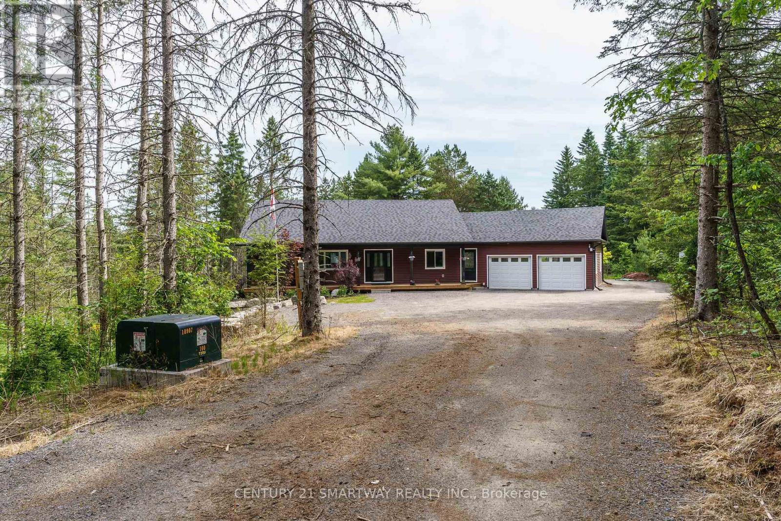 96 Main Street, Burk'S Falls, ON - Outdoor