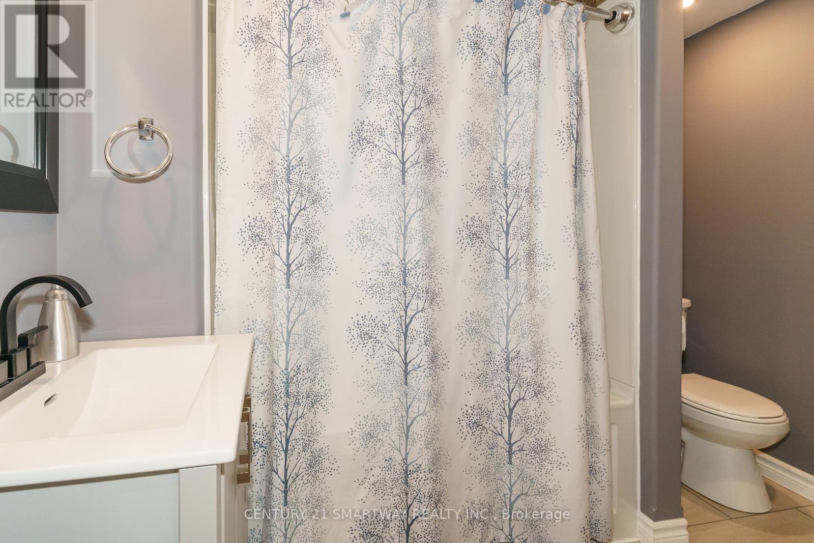 96 Main Street, Burk'S Falls, ON - Indoor Photo Showing Bathroom