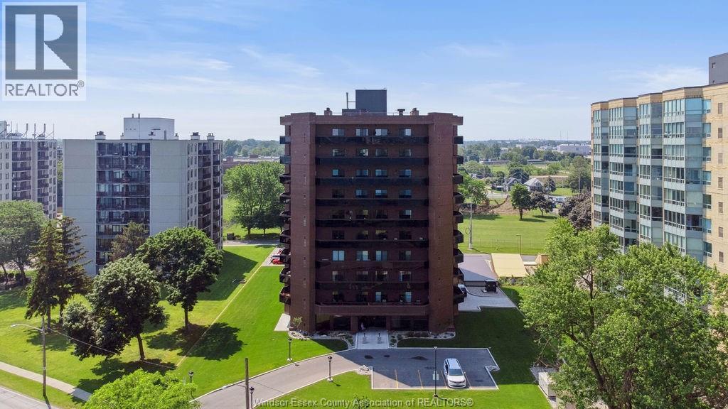 3663 Riverside Drive East Unit# 306, Windsor, ON - Outdoor With Balcony