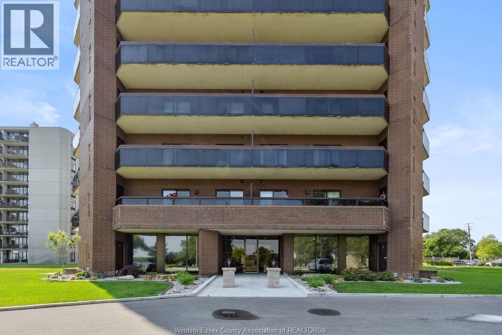 3663 Riverside Drive East Unit# 306, Windsor, ON - Outdoor With Balcony