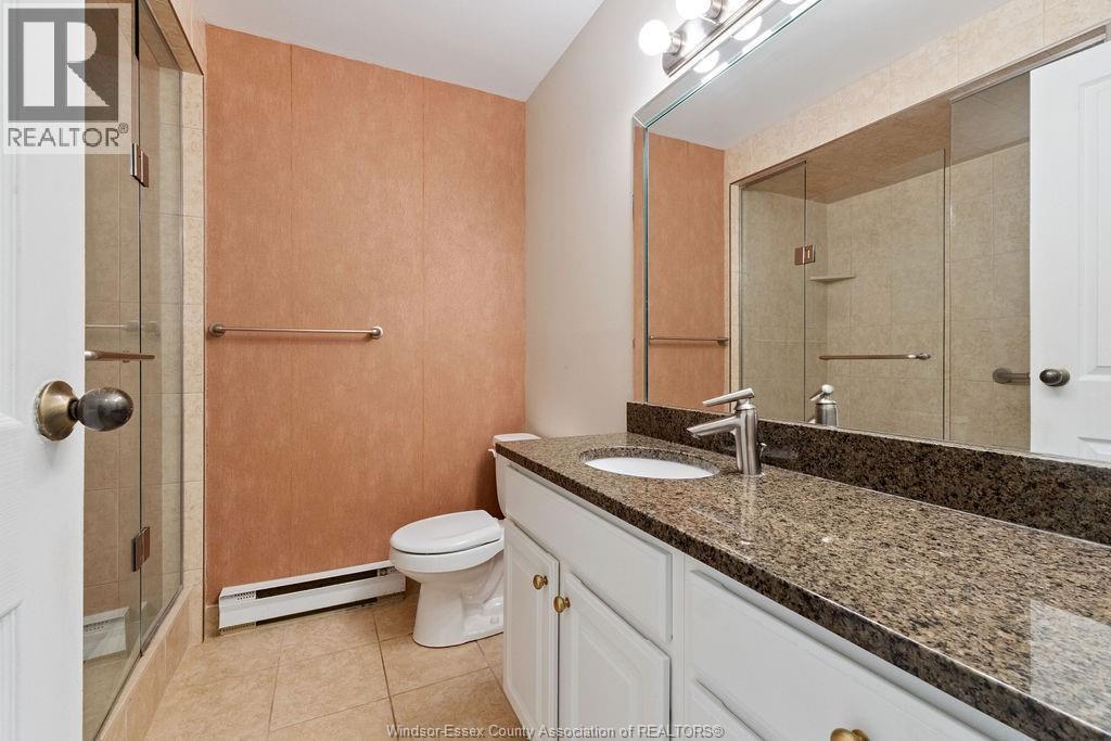 3663 Riverside Drive East Unit# 306, Windsor, ON - Indoor Photo Showing Bathroom