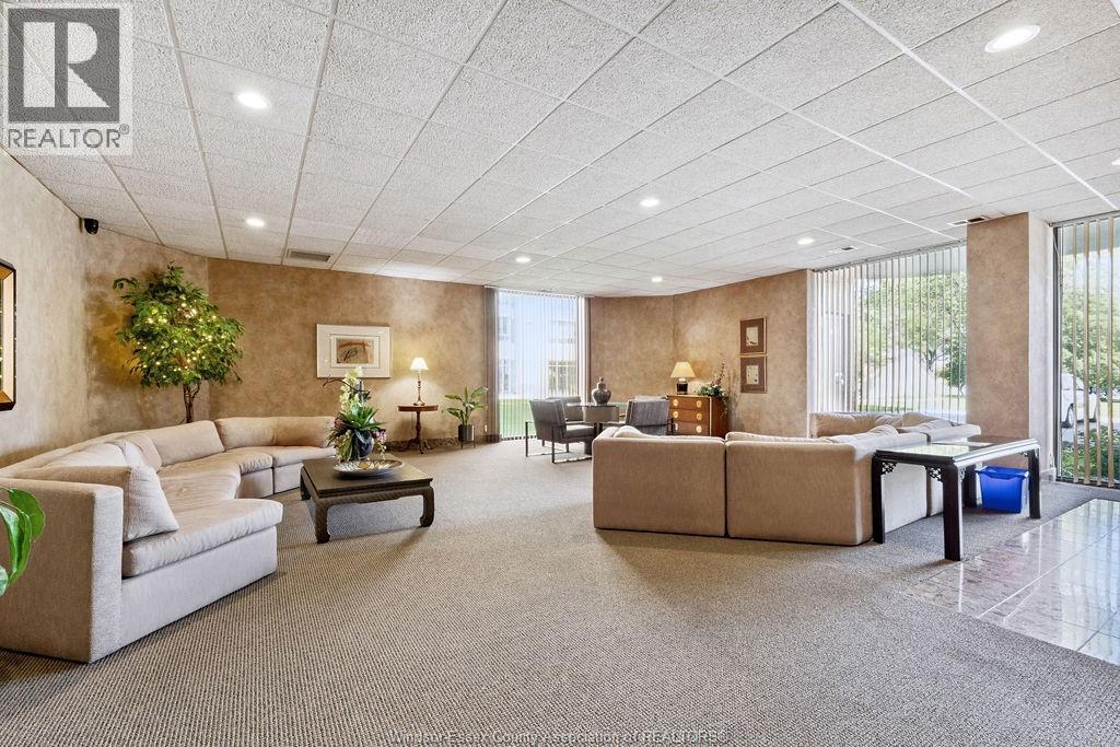 3663 Riverside Drive East Unit# 306, Windsor, ON - Indoor