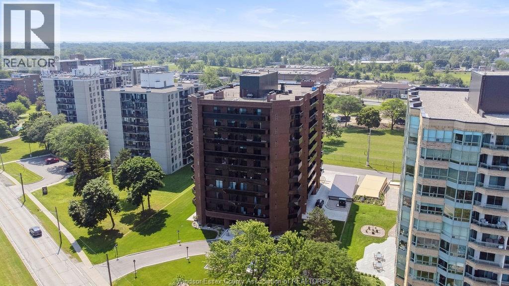 3663 Riverside Drive East Unit# 306, Windsor, ON - Outdoor With Balcony With View