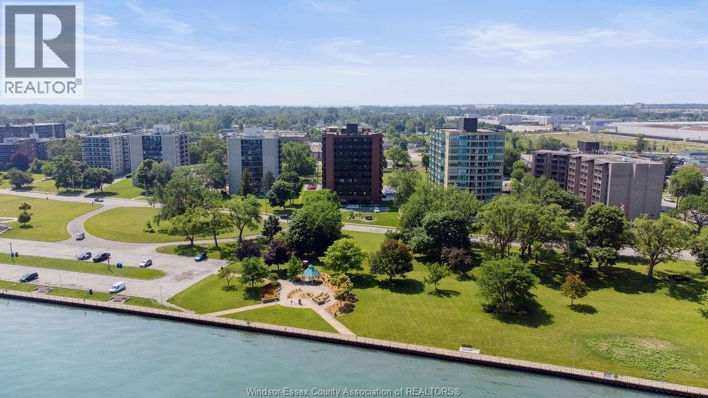 3663 Riverside Drive East Unit# 306, Windsor, ON - Outdoor With View