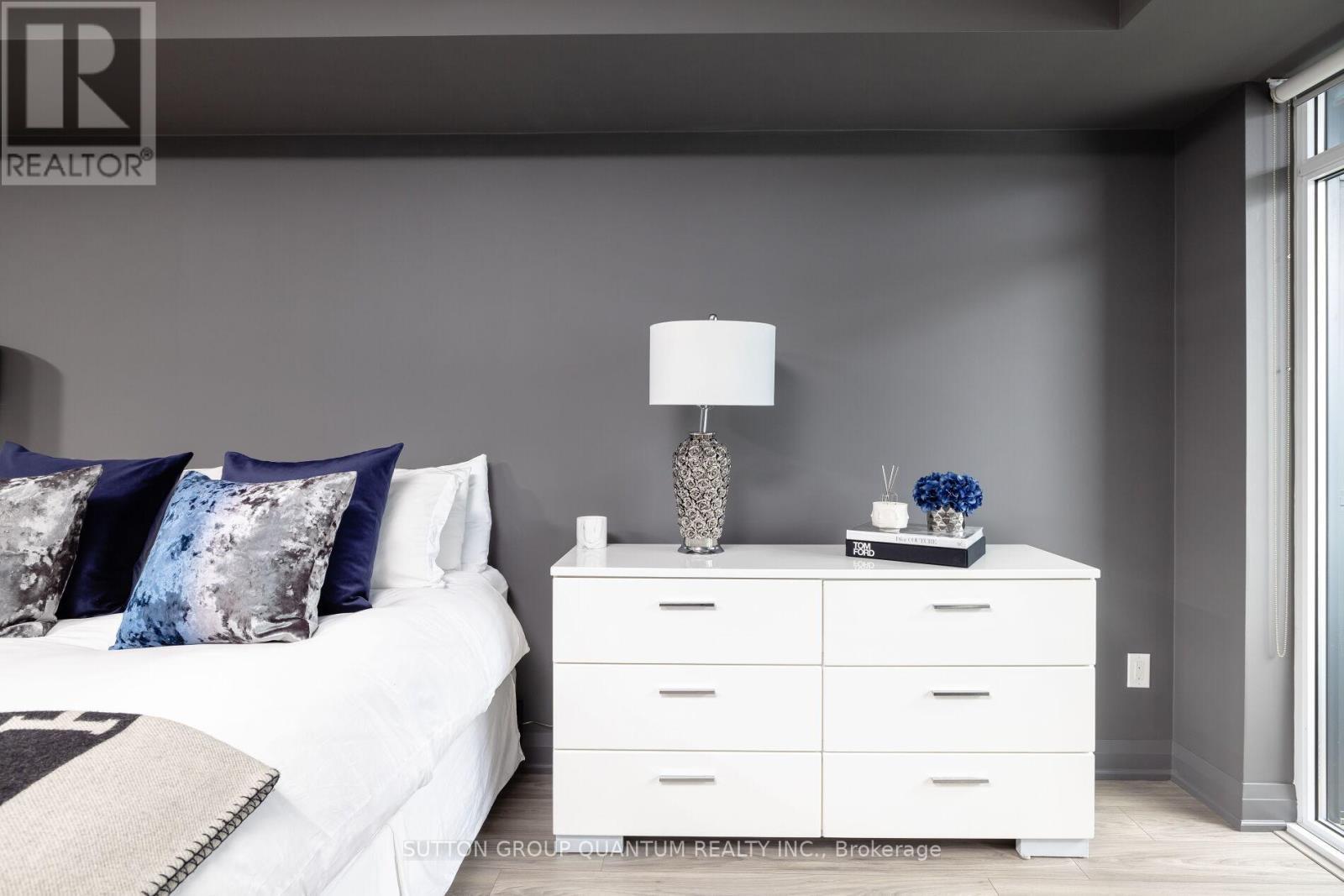 Walls are now painted lighter - Lph 03 - 400 Adelaide Street E, Toronto, ON - Indoor Photo Showing Bedroom