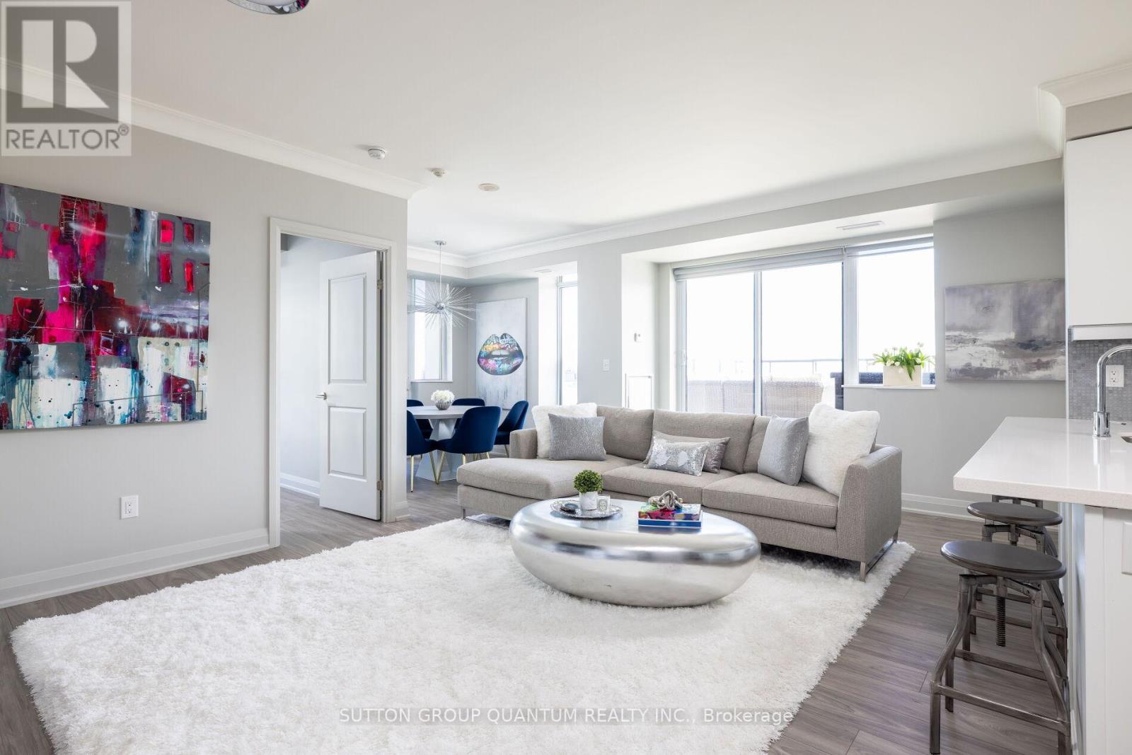 Lph 03 - 400 Adelaide Street E, Toronto, ON - Indoor Photo Showing Living Room