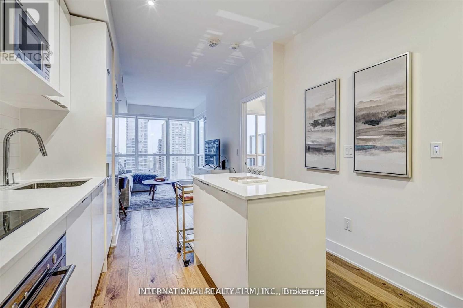 1903 - 88 Cumberland Street, Toronto, ON - Indoor Photo Showing Kitchen With Upgraded Kitchen