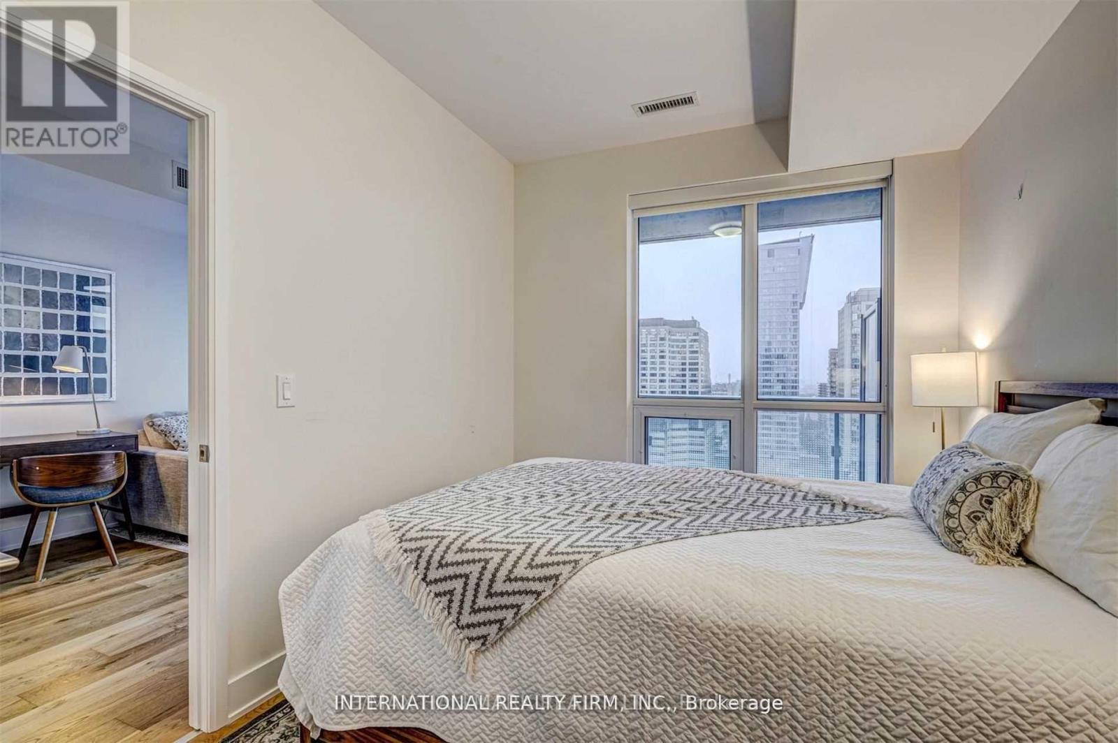 1903 - 88 Cumberland Street, Toronto, ON - Indoor Photo Showing Bedroom