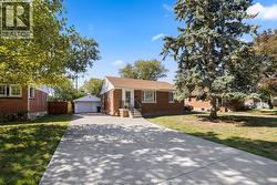 3429 DOMINION Windsor, ON N9E 2N8