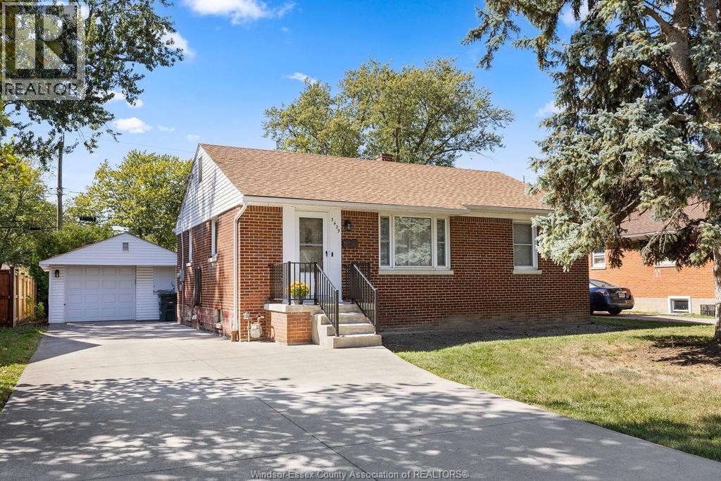 3429 Dominion, Windsor, ON - Outdoor