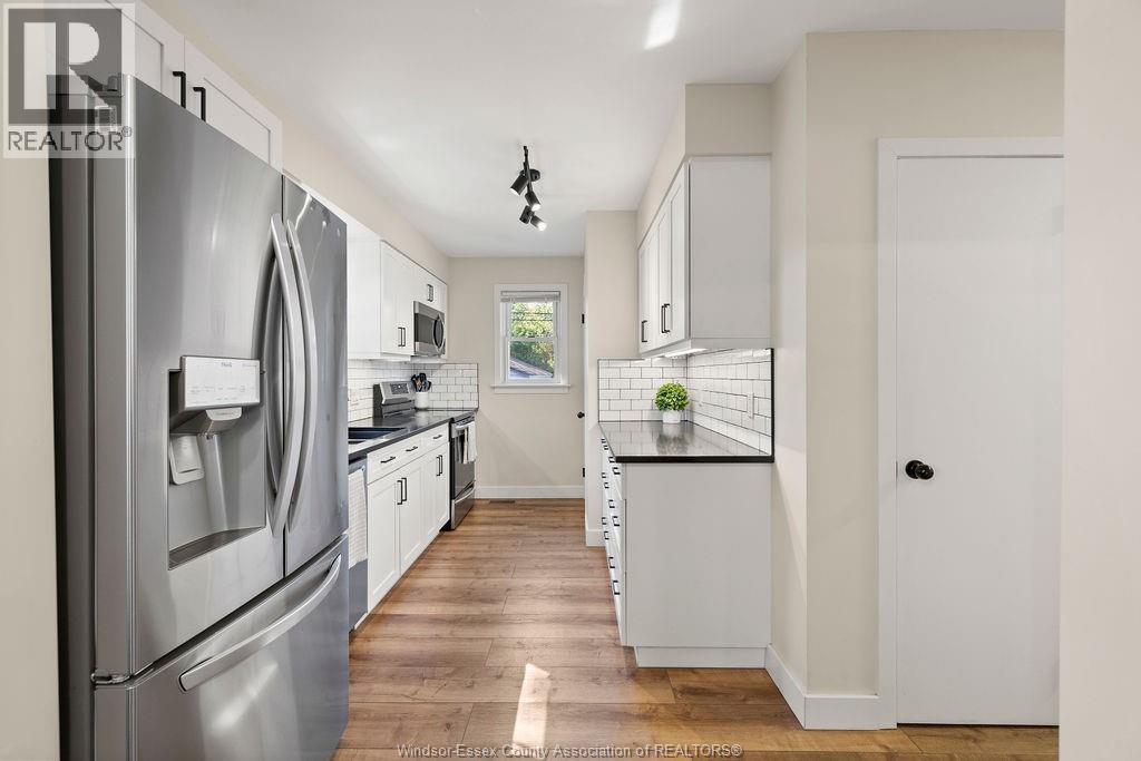 3429 Dominion, Windsor, ON - Indoor Photo Showing Kitchen With Stainless Steel Kitchen