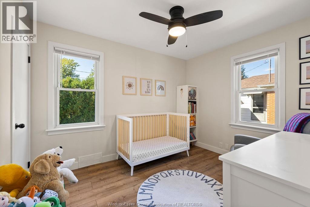 3429 Dominion, Windsor, ON - Indoor Photo Showing Bedroom