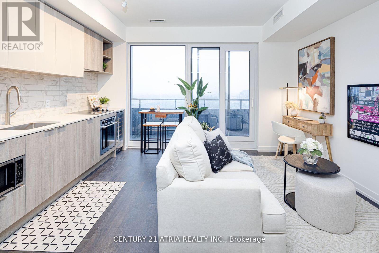 1810 - 2020 Bathurst Street, Toronto, ON - Indoor