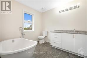 183 Presland Road, Ottawa, ON - Indoor Photo Showing Bathroom